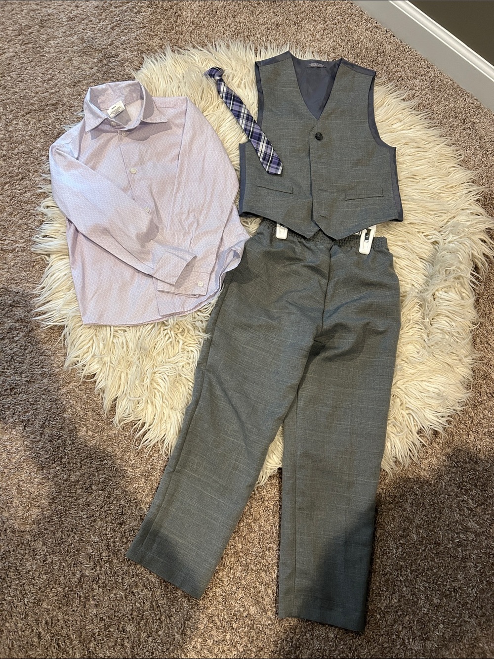 Boys 6/7 Gray Dress Vest & Pants Set with Lilac Shirt and Plaid Tie